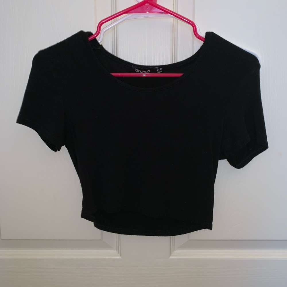 Boohoo Simple Black Crop Tee